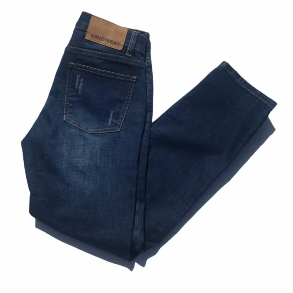 Unionbay distressed jeans slim boyfriend straight‎